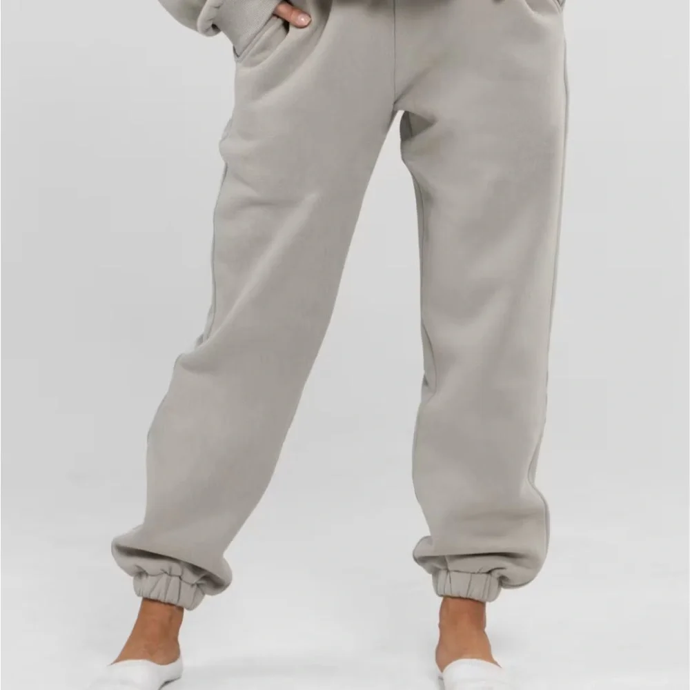 NIB Comfrt Unisex Sweatpants in Stone Sz XS  Great neutral color!